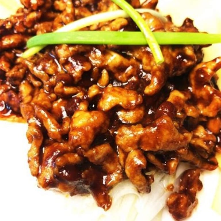 Savor Your Lunch with Us