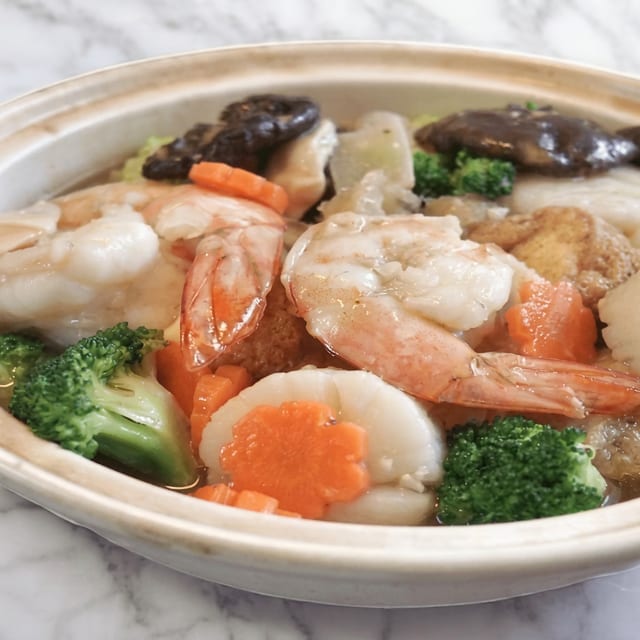 Seafood Sha Guo Lunch.