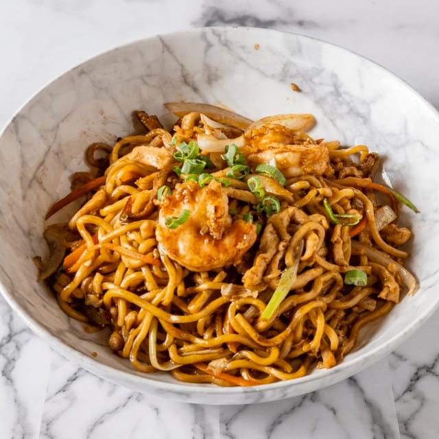 Lo Mein (Shrimp, Beef or Combination).
